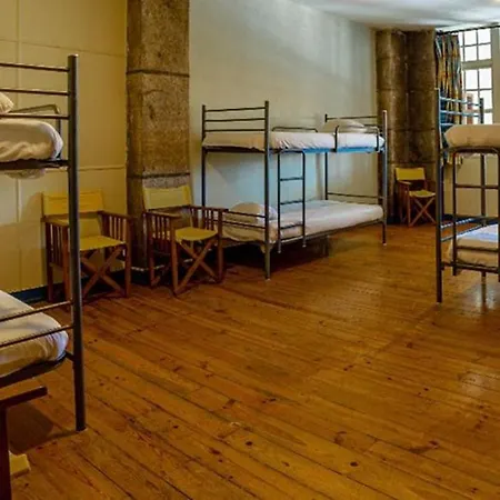 Hotel De Juventude Da Serra Da Estrela *